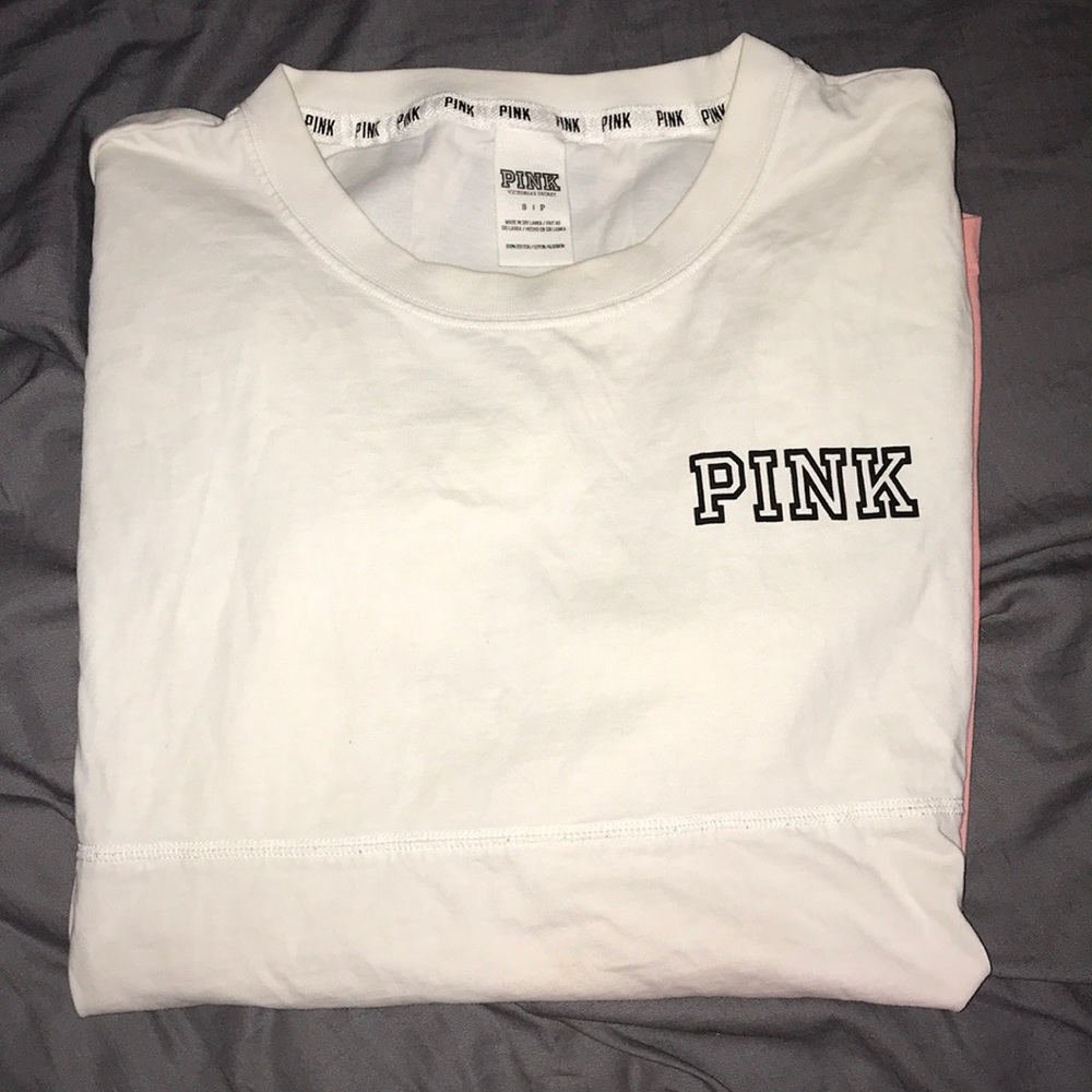 SOLD❗️VS Pink shirt